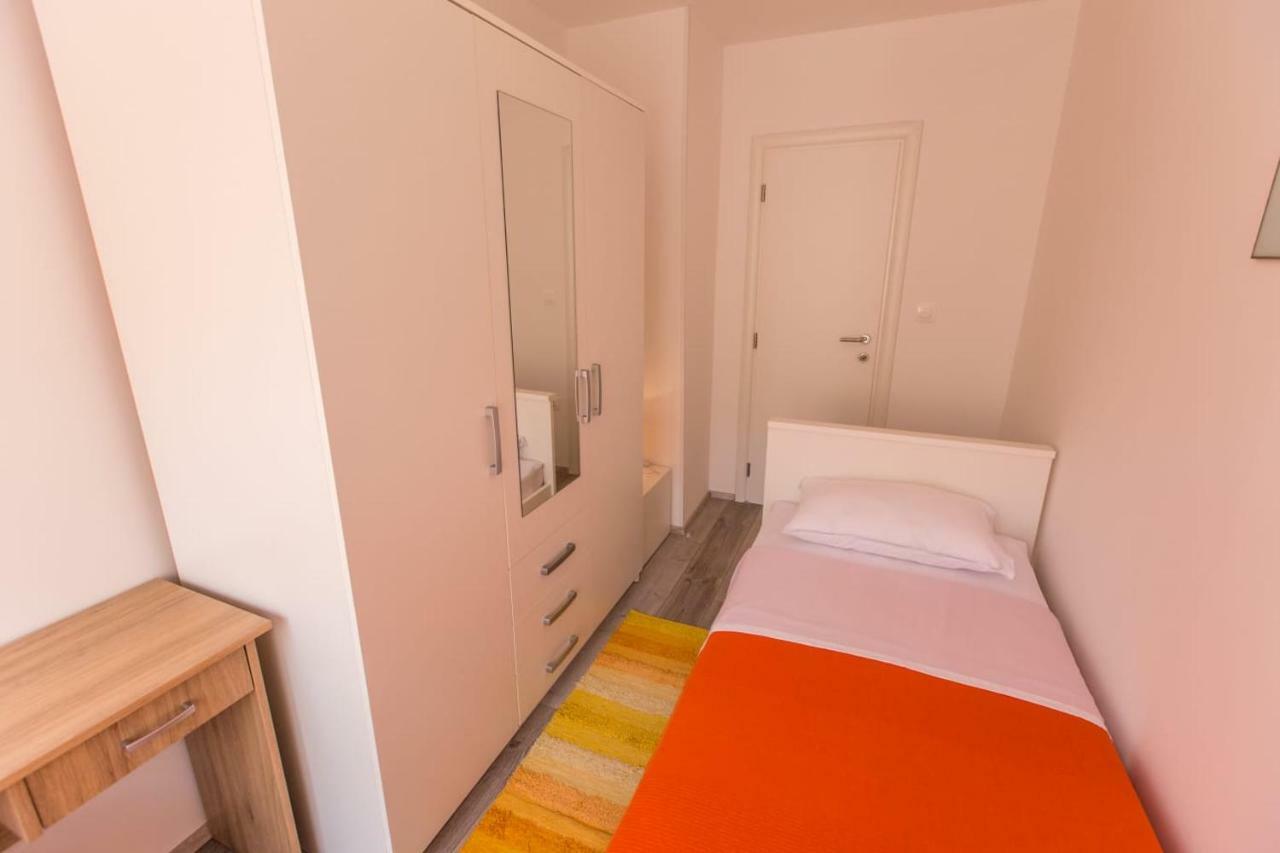Apartment Amelia Пула Экстерьер фото